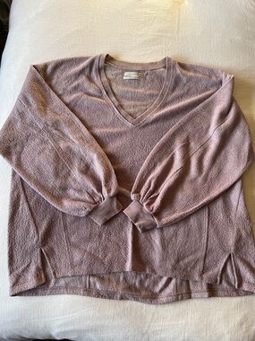 Urban Outfitters Light Fleece Sweater Size Large